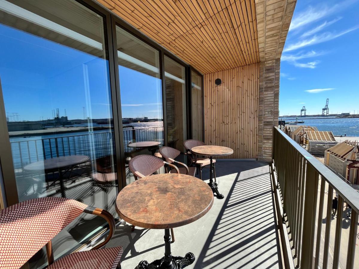 Apartment Directly To Seafront Of Bassin 7 With Big Balcony And Free Parking Aarhus Exterior foto